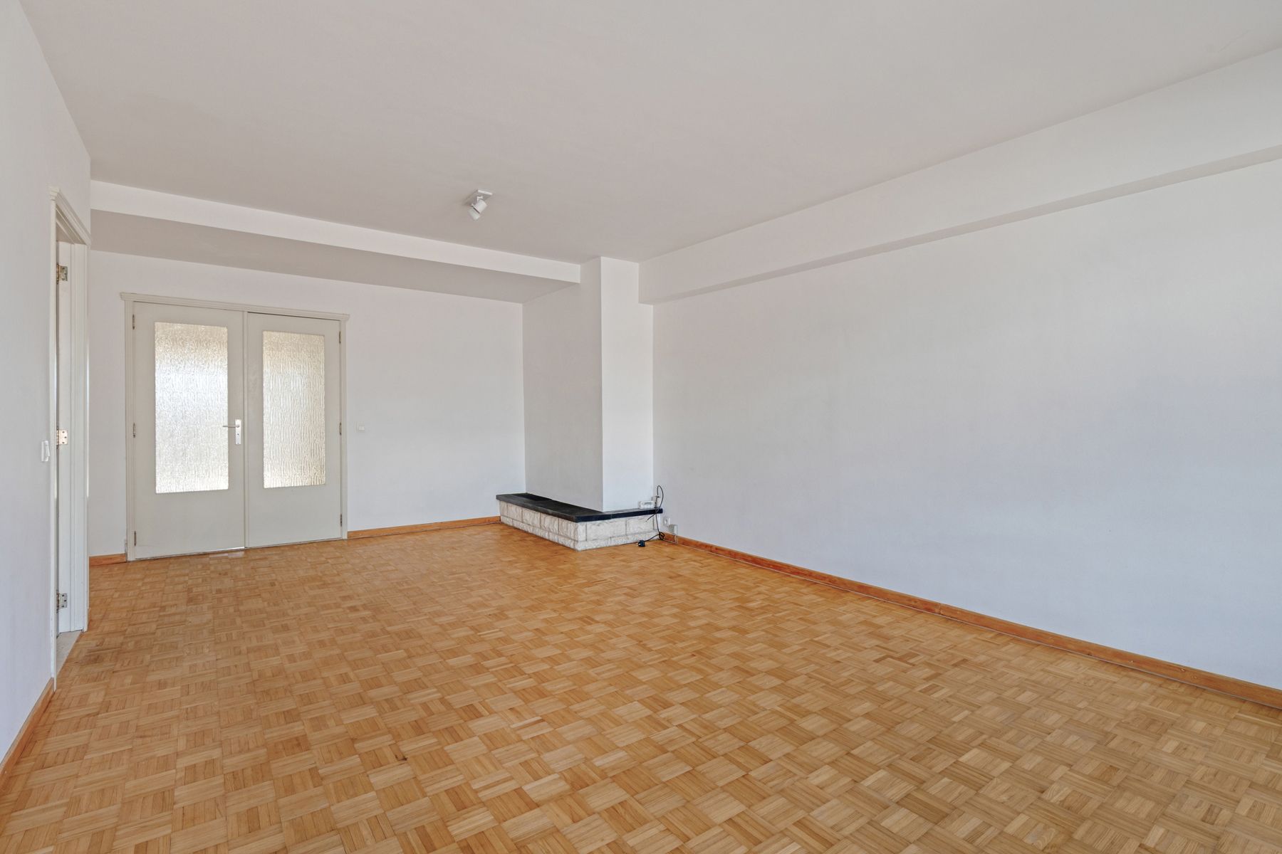 RUSTIG GELEGEN APPARTEMENT + GARAGE TE KOOP IN REGIO ZELLIK foto 8