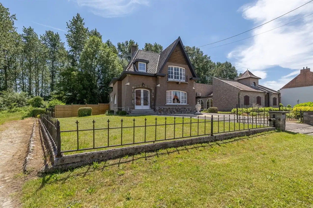 Hoofdfoto van de publicatie: Charmante cottage met zuidtuin.