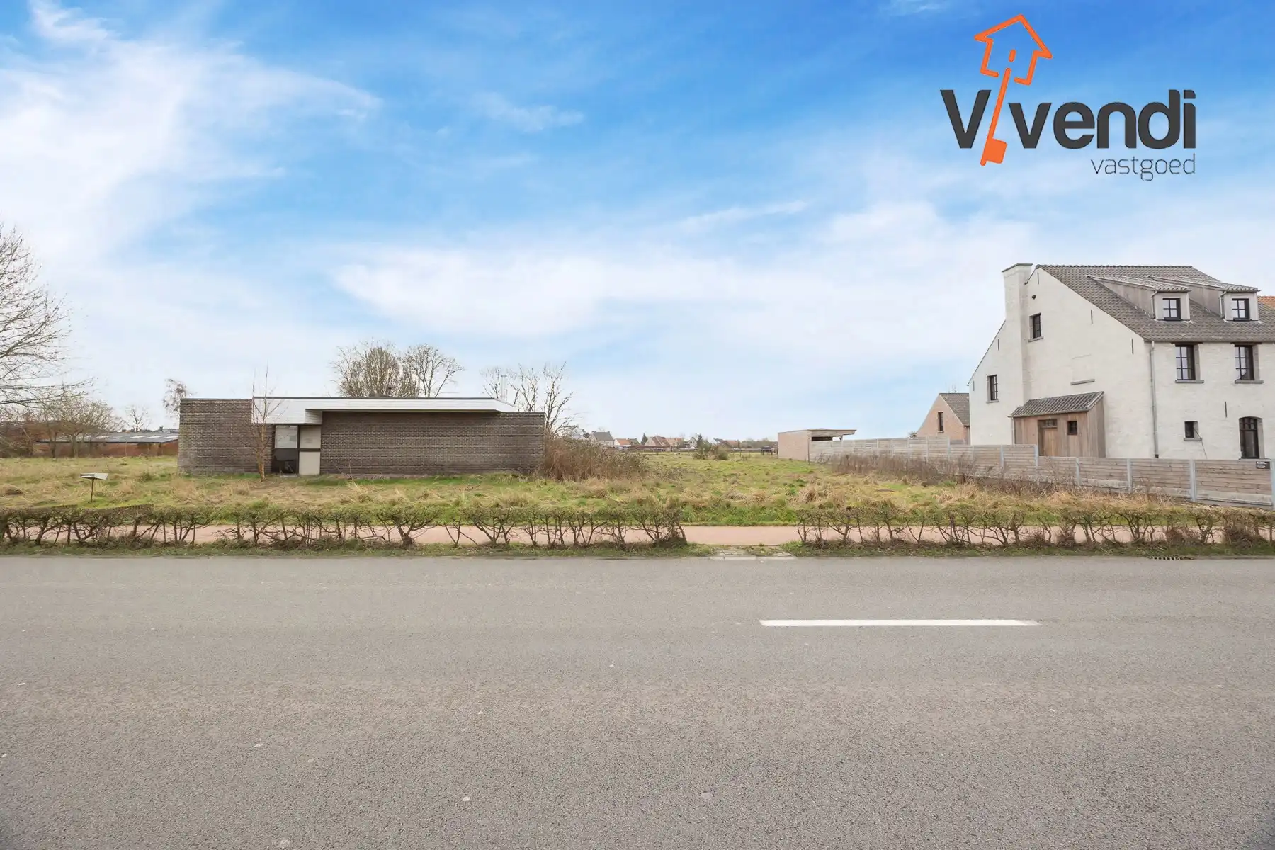 Woning met ruim perceel en verkavelingspotentieel in Weelde foto 2