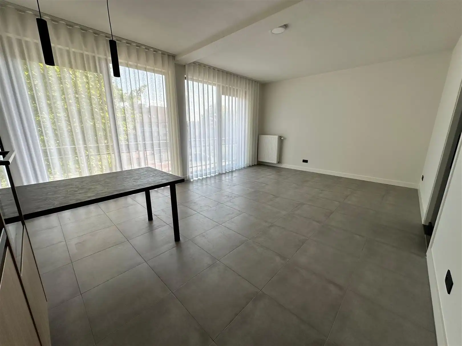 TE HUUR: Duplex-appartement met 2 slaapkamers te Genk! foto 3