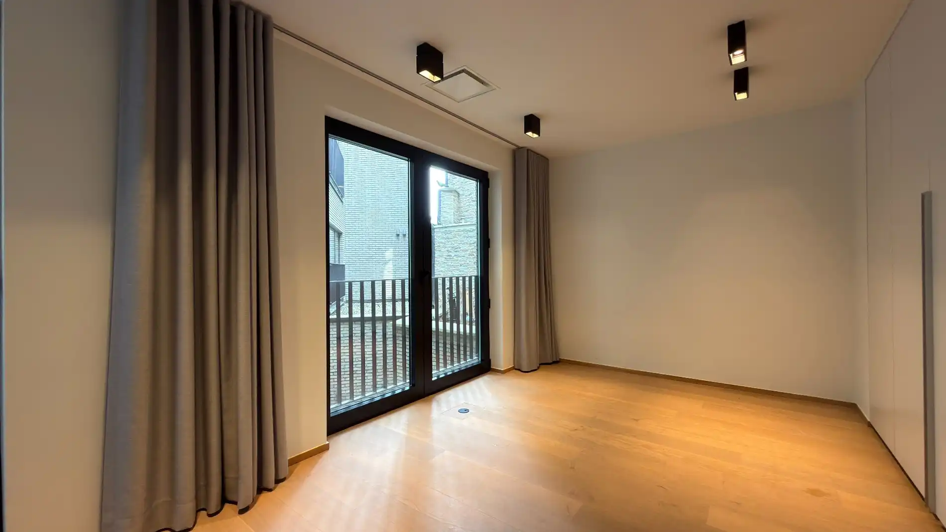Luxueuze kantoorduplex te huur langs Singel in Antwerpen foto 9