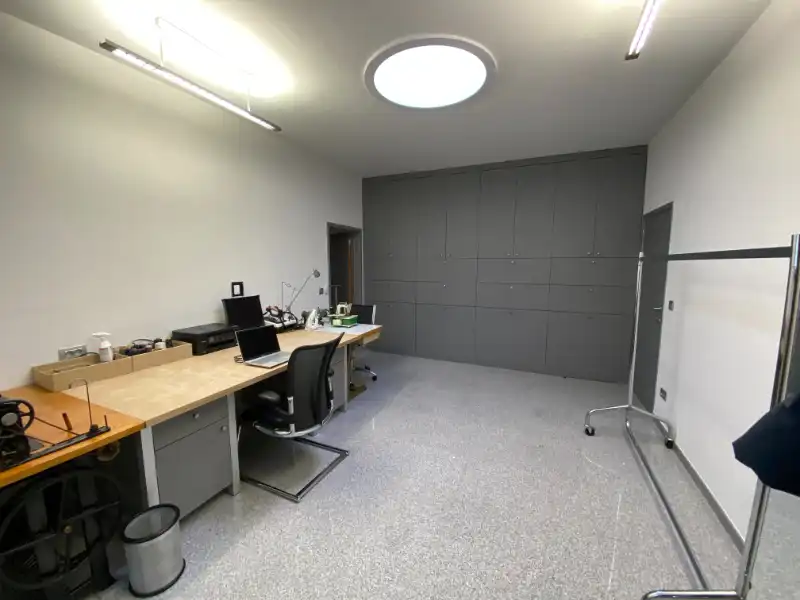 400M² HANDELSRUIMTE OP A-LOCATIE! foto 14