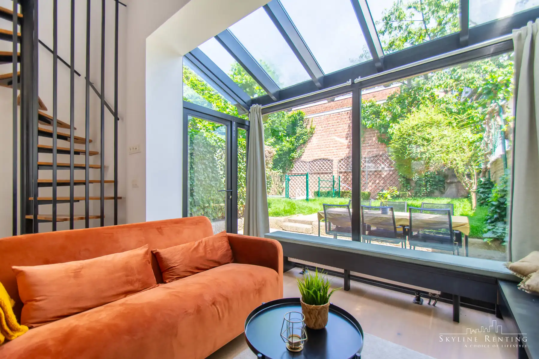 Gemeubeld duplex huis met tuin & privézwembad in Elsene foto 5
