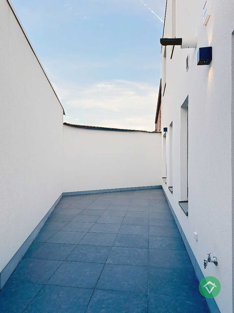 Volledig gerenoveerd gelijkvloers appartement in nostalgische ligging – De Mokker, Koekelare foto 14