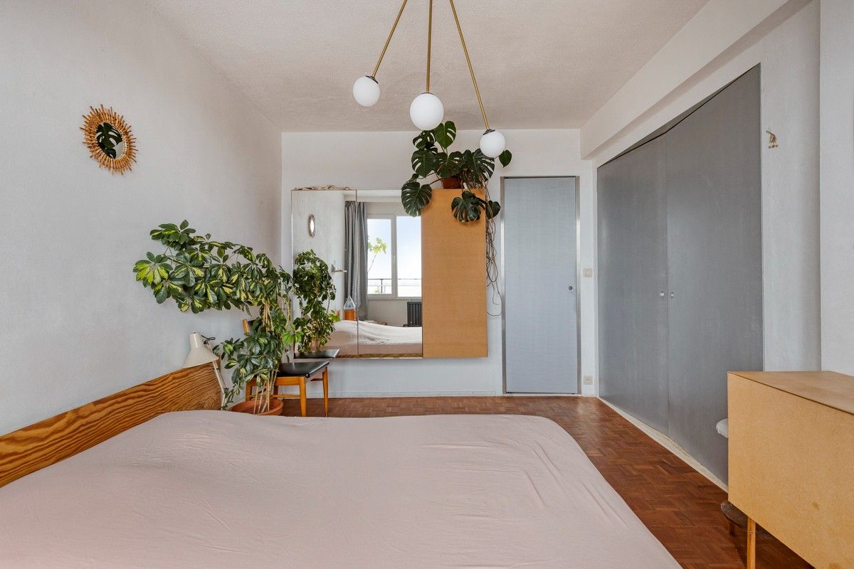 Verzorgd en instapklaar 1-slaapkamerappartement met rustgevend uitzicht op de Leiekaai foto 7
