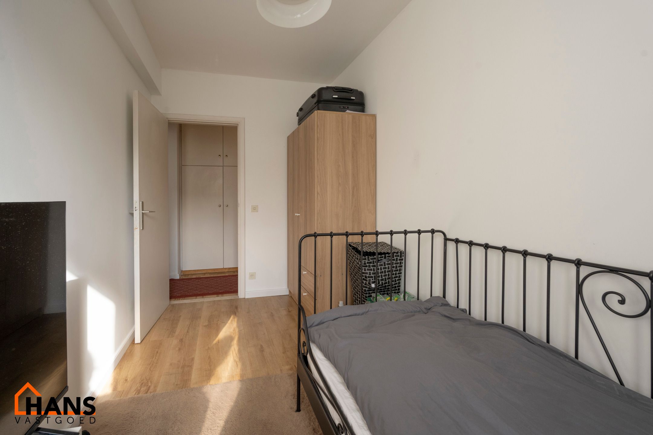 Riant appartement + staanplaats + kelder foto 9