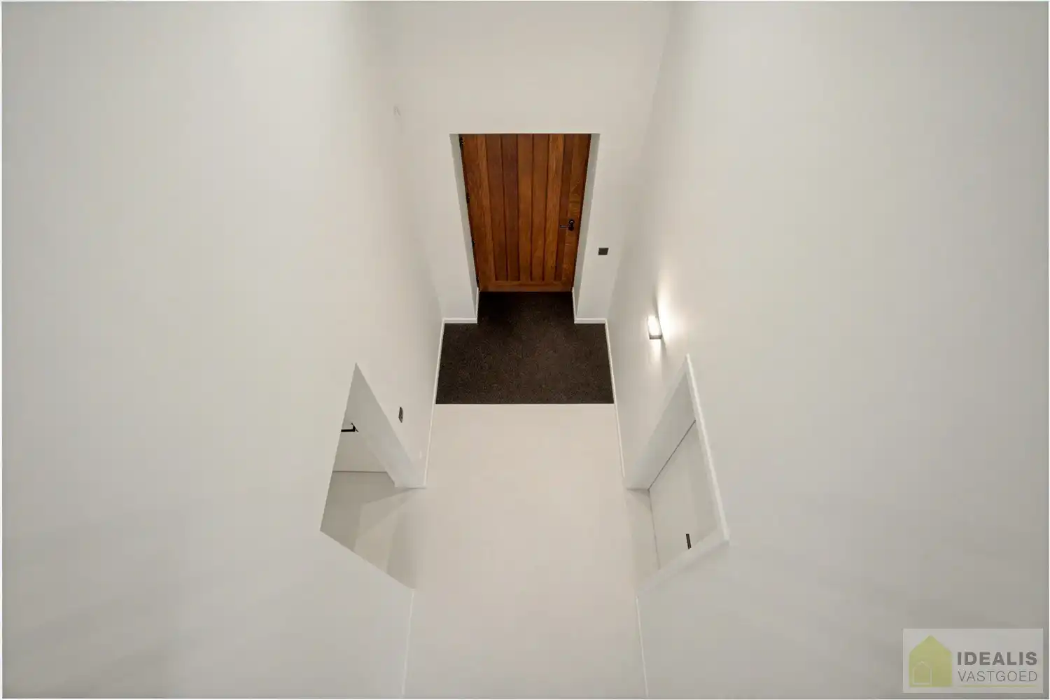 IDEALIS VASTGOED - EEN BIJZONDER HUIS, EEN BIJZONDERE LOCATIE, EEN UNIEKE KANS OM TE WONEN IN EEN AUTHENTIEK LANDHUIS MET EEN PRACHTIGE INRICHTING EN EEN HOOGWAARDDIGE AFWERKINGSGRAAD! foto 7