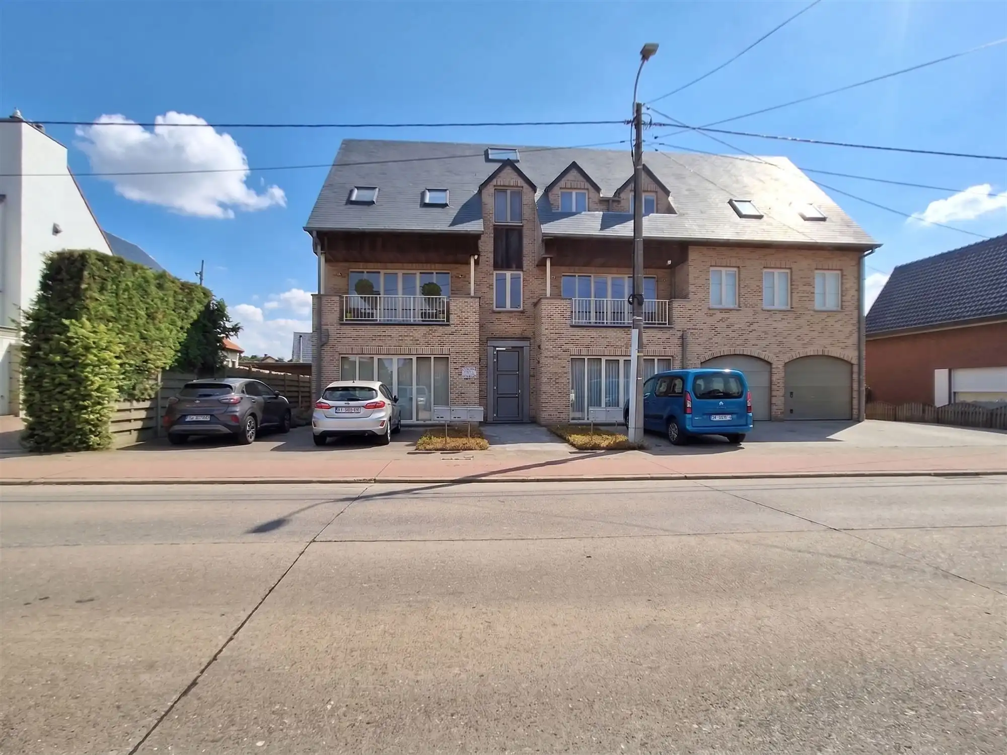 Gezellig gelijkvloers appartement met tuin, garage en 2 slaapkamers in Hulshout foto {{pictureIndex}}