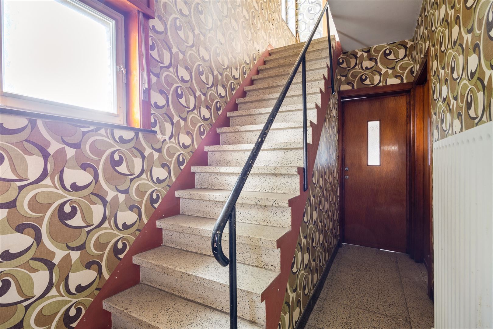 TE KOOP: Te renoveren woning met centrale ligging te Paal!  foto 2