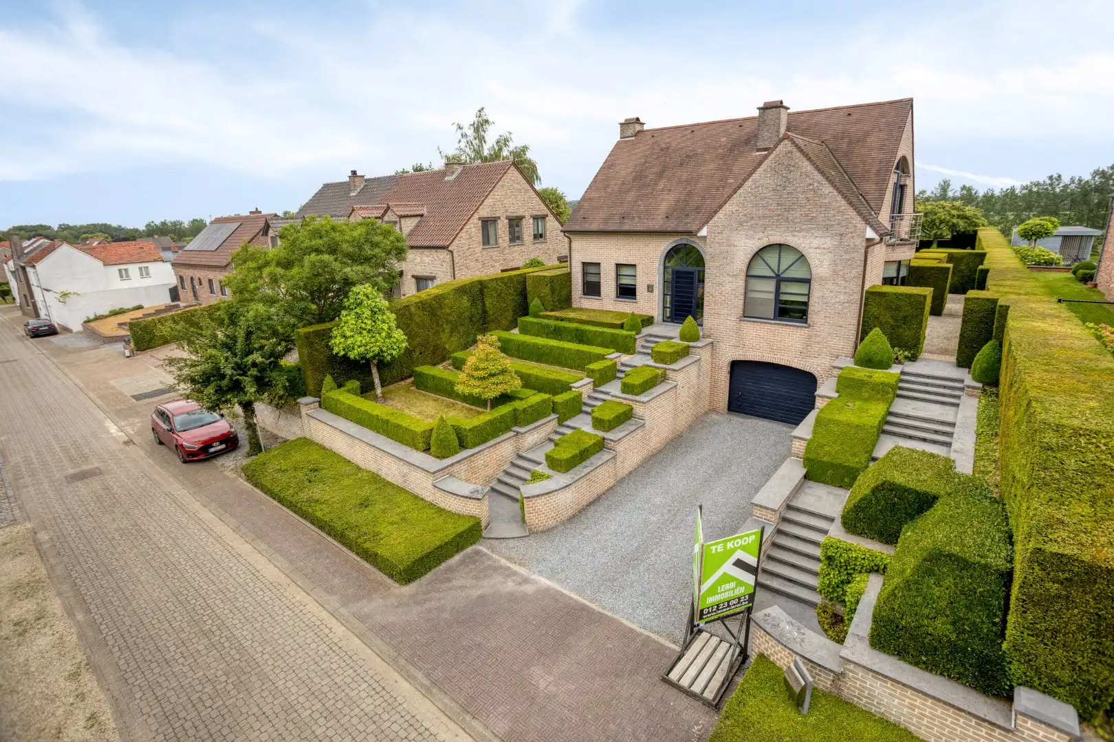 Landelijk en stijlvol wonen in alle rust – Ruime villa met fraai aangelegde tuin foto 30