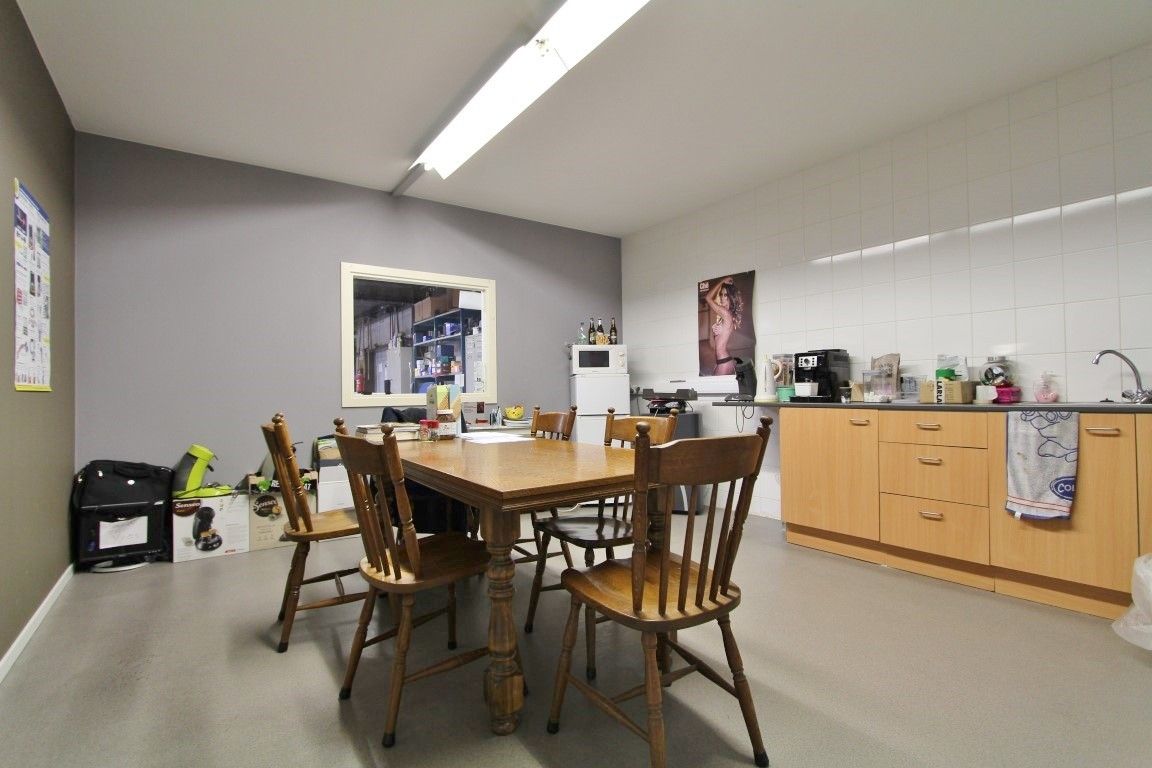 Ruim handelspand met magazijn op toplocatie foto 21
