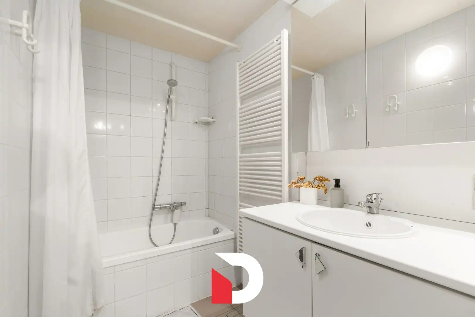 Rustig gelegen appartement met 2 slk en dressing te Kristus-Koning foto 8