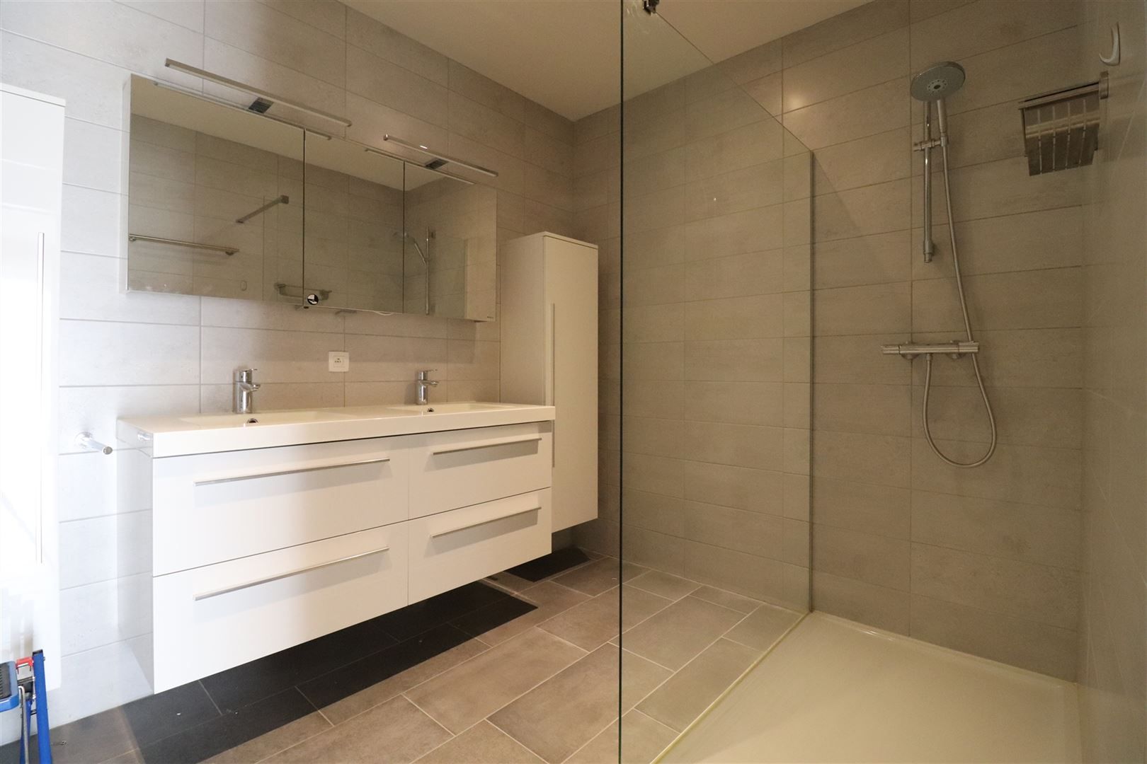 2 slaapkamer appartement met garagebox  foto 10