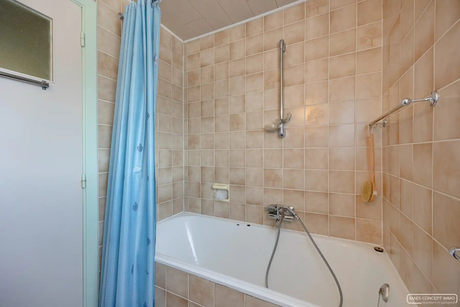 Ruime halfopen woning te koop in Gullegem foto 17