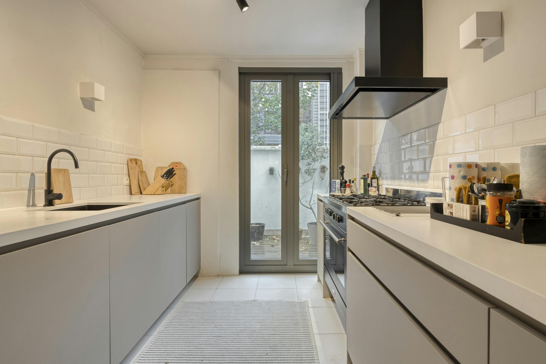 Ruim herenhuis te koop in Antwerpen foto 2