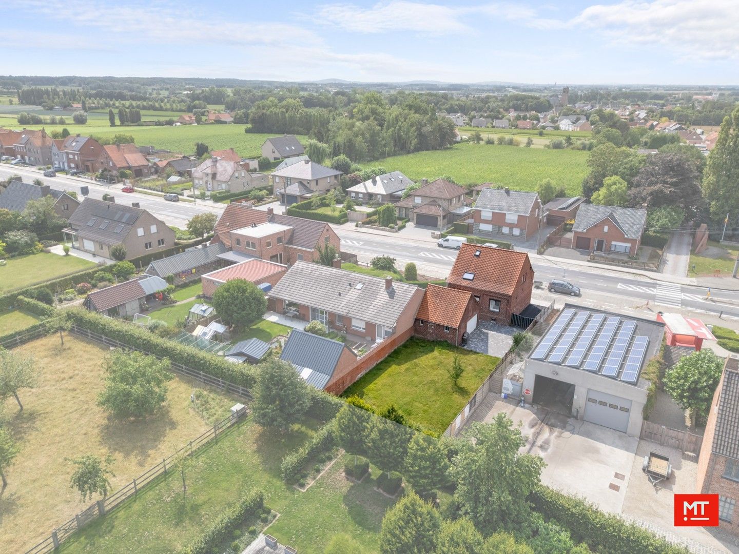 Hoofdfoto van de publicatie: Instapklare, alleenstaande woning met 3/4 slaapkamers, tuin en garage in Zonnebeke