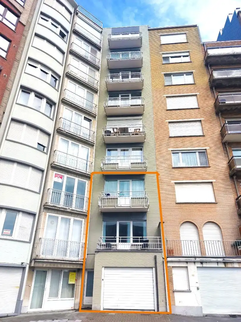 Exclusief Triplex Appartement op de Zeedijk van Wenduine – Luxe, Comfort en Zeezicht! foto 2