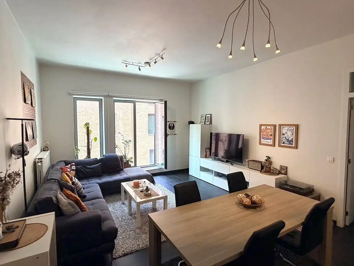 Centraal gelegen bemeubeld appartement MET autostaanplaats foto 5