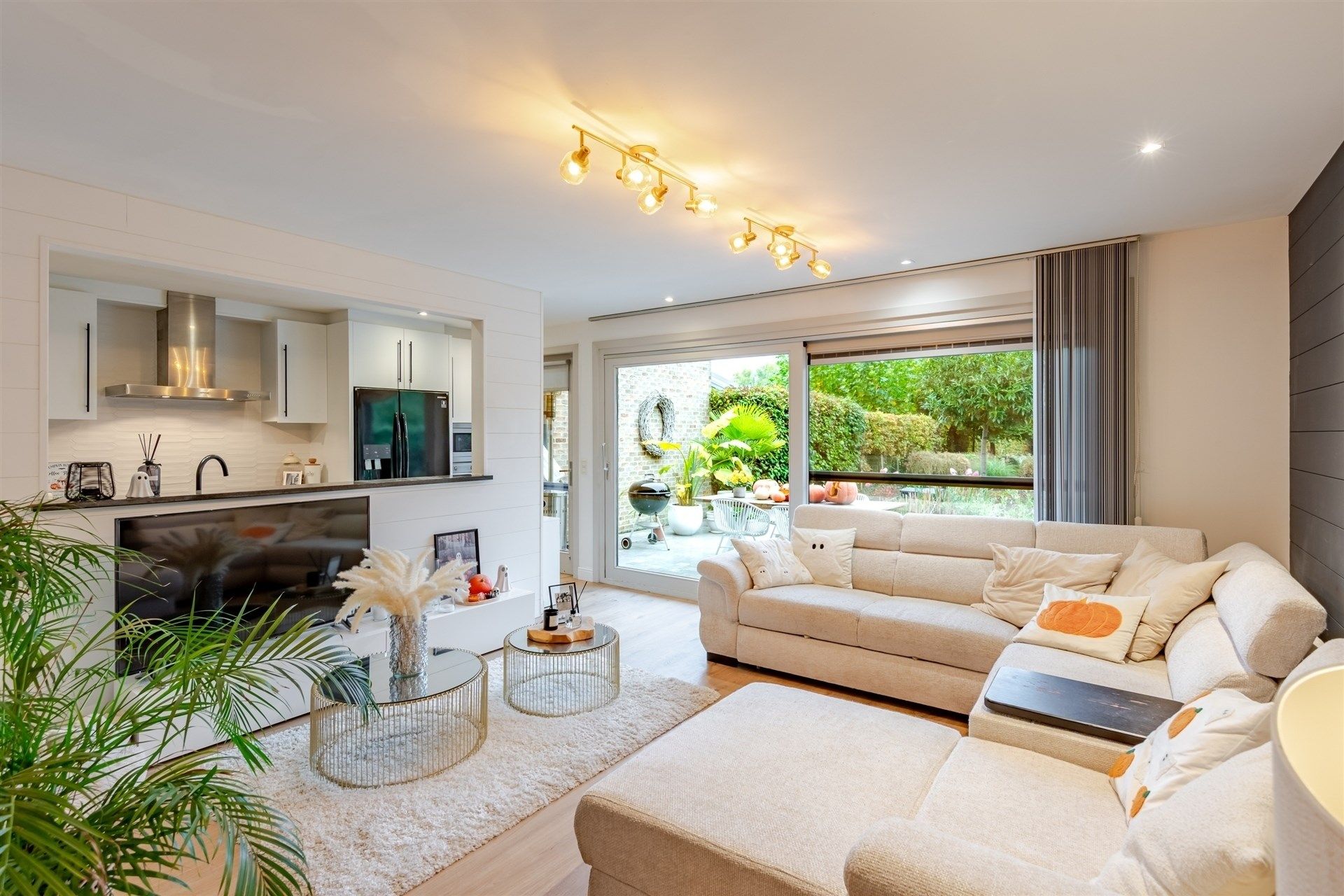 Super gezellige en instapklare woning met mooie tuin in Wichelen foto 6