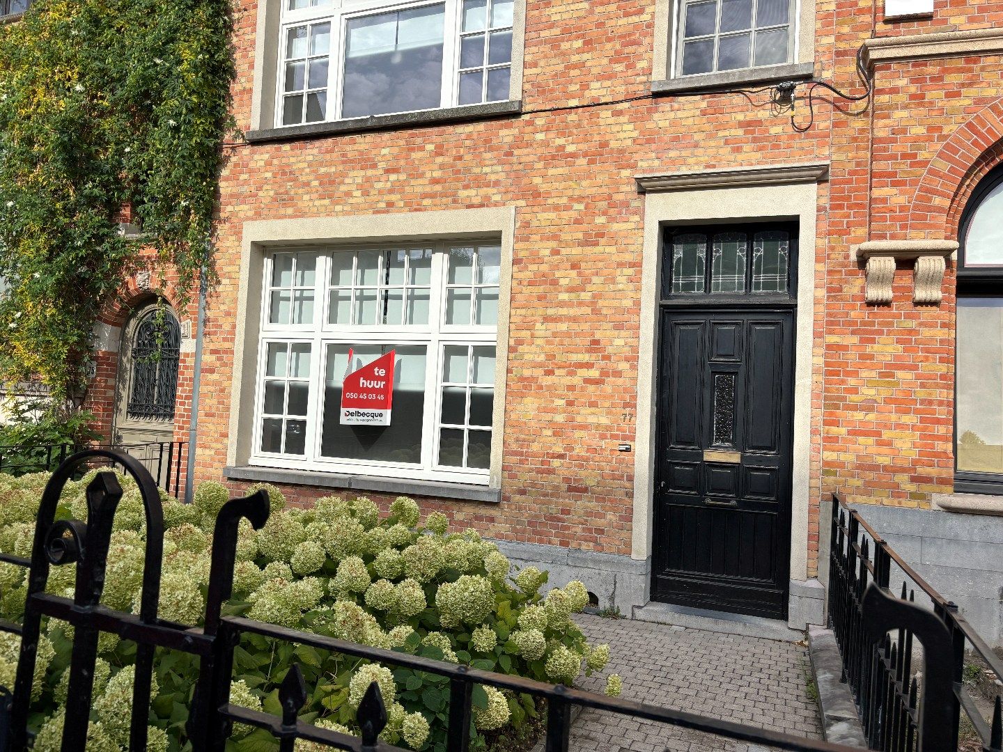 Prachtige lichtrijke burgerwoning te Kristus-Koning foto 2