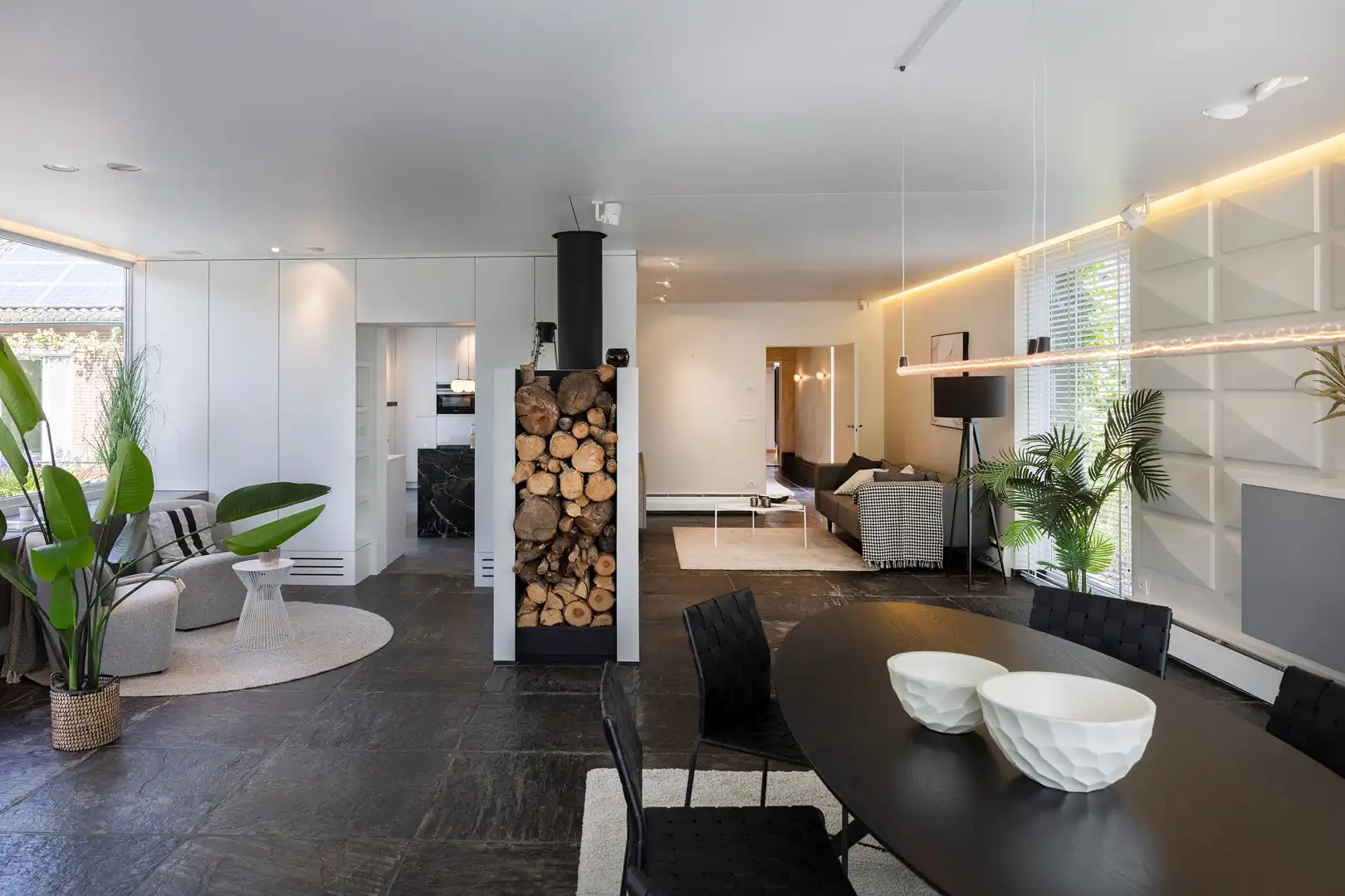 Ruime, alleenstaande woning met mogelijke praktijkruimte. foto 5