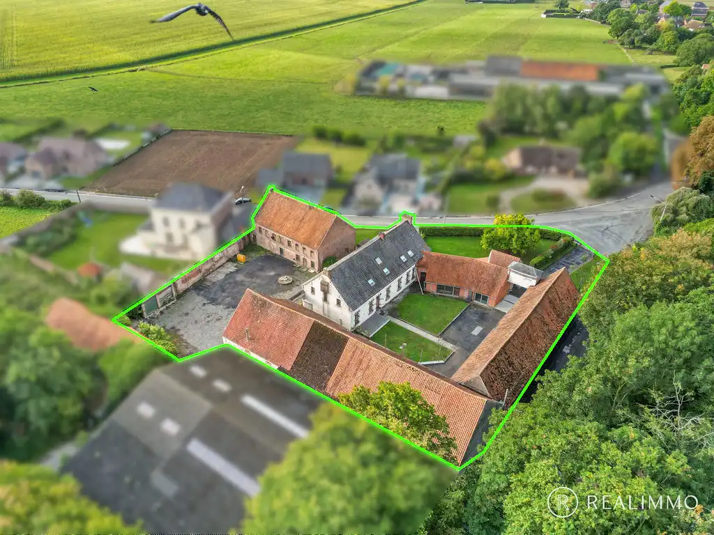 Authentieke vierkantshoeve op mooie ligging met tal van mogelijkheden foto 5