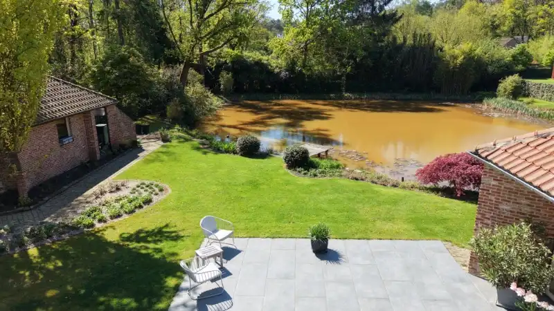 Exclusief gelegen villa van 345m² op 30 are met grote vijver foto 21