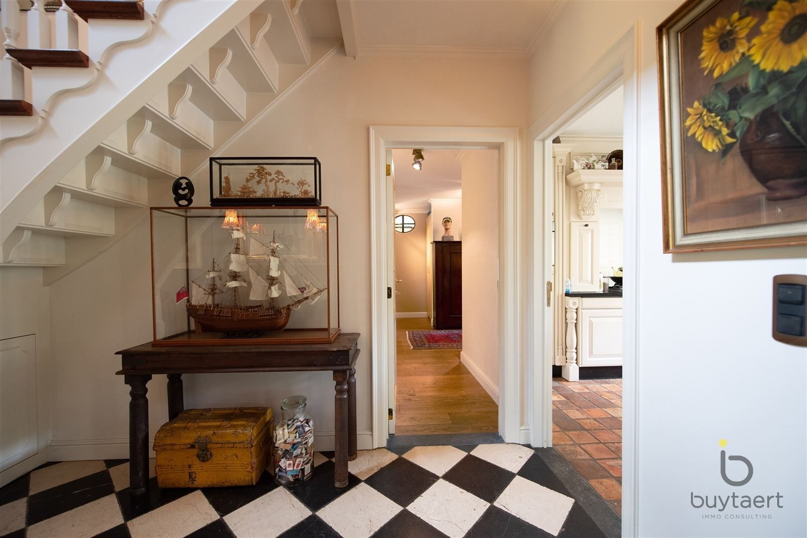 Stijlvolle villa vol originele elementen in het statige groene Koningshof! foto 14