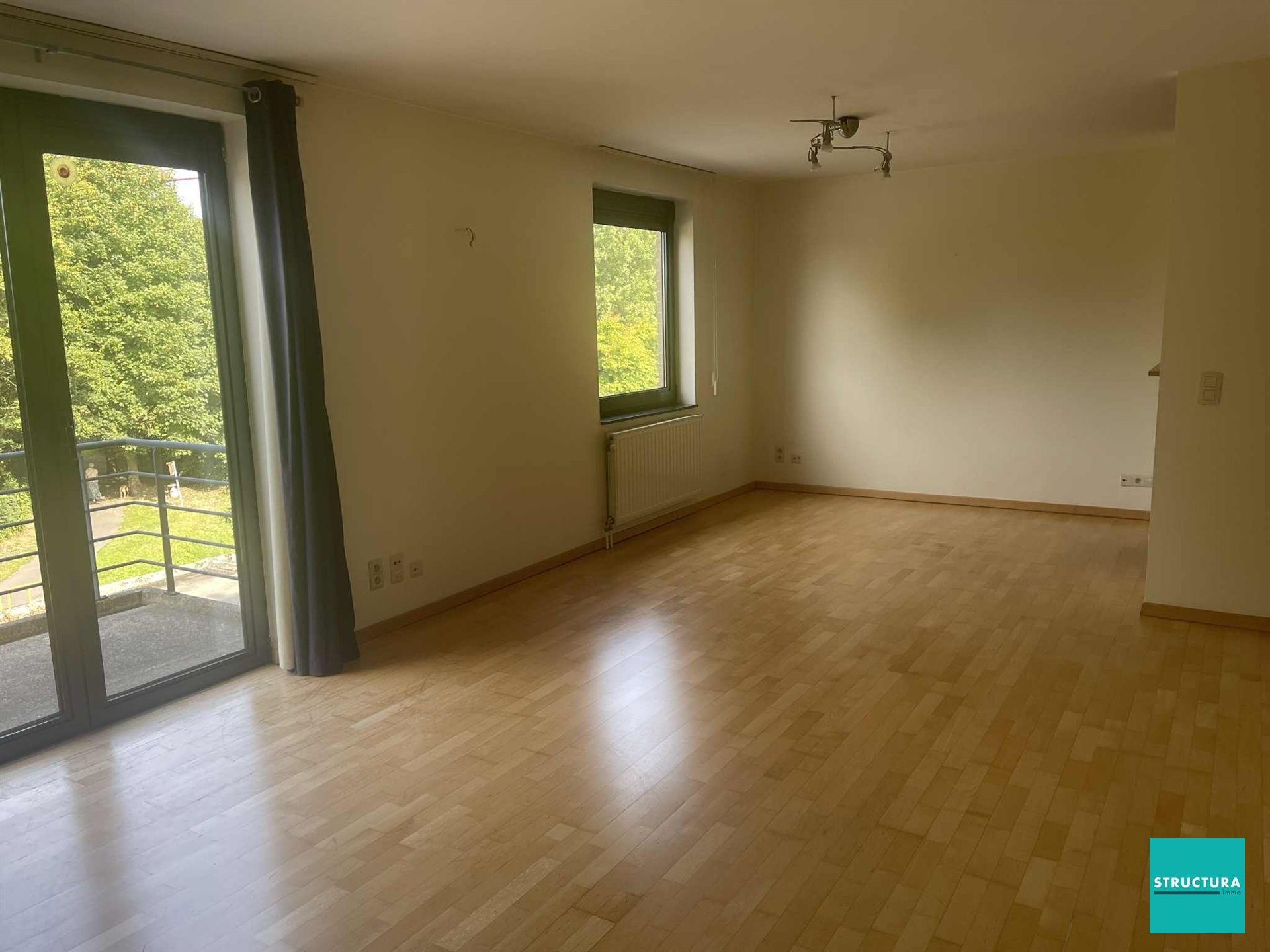 Instapklaar appartement met 2 kamers en terras foto 7