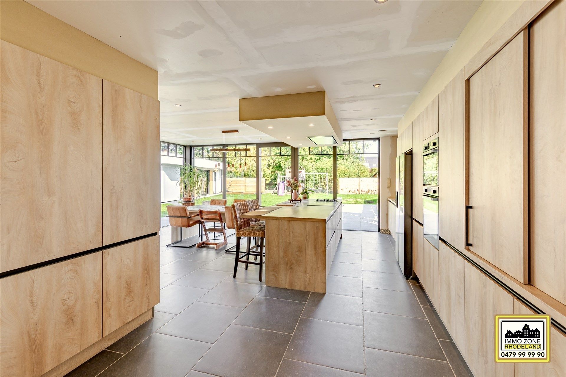 Knappe verder af te werken woning met 3 slpks en mooie tuin foto 8