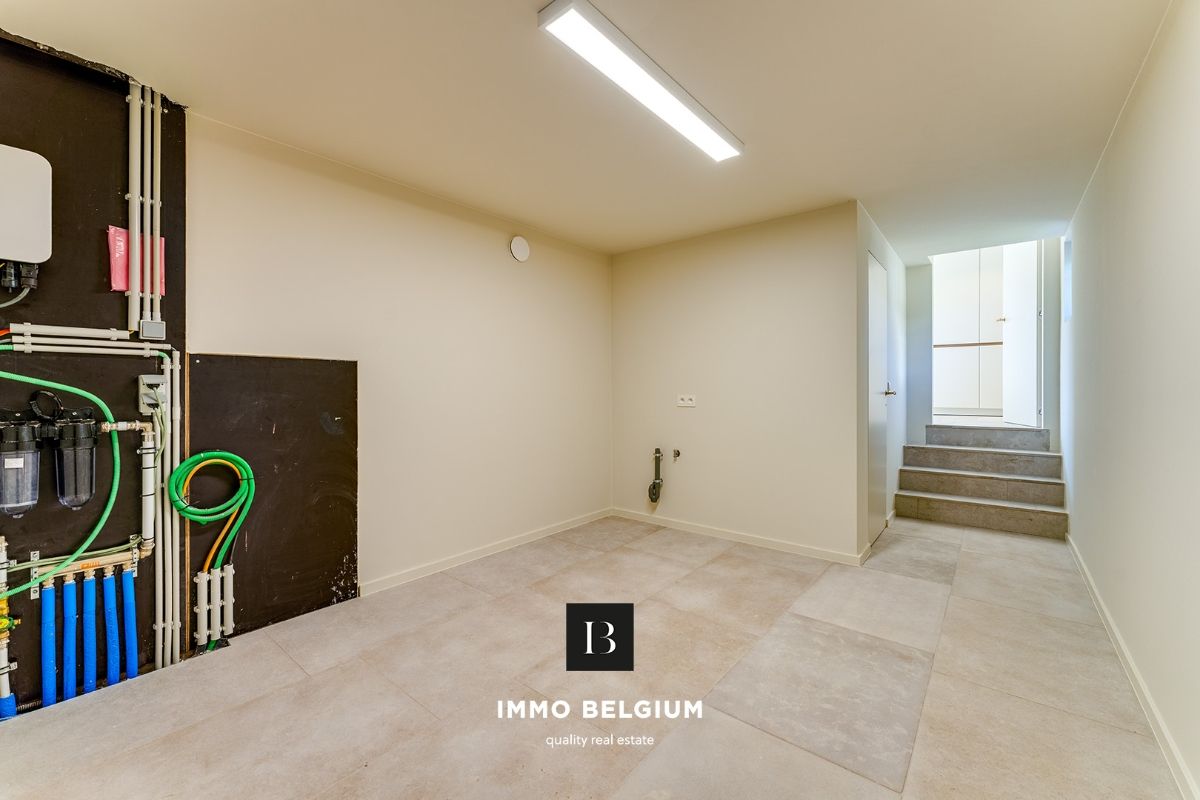 High-end gerenoveerde villa met energielabel A op 200 meter van het strand foto 20