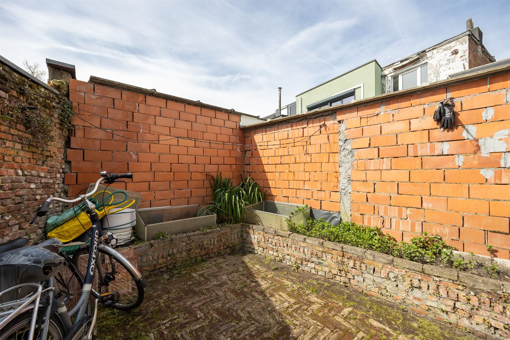 Woning met 4 slaapkamers en koer. foto 16