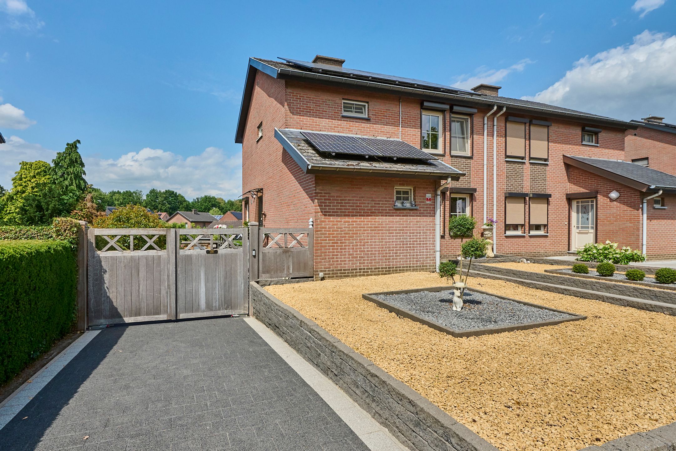 Instapklare, verzorgde woning met polyvalente ruimte foto {{pictureIndex}}