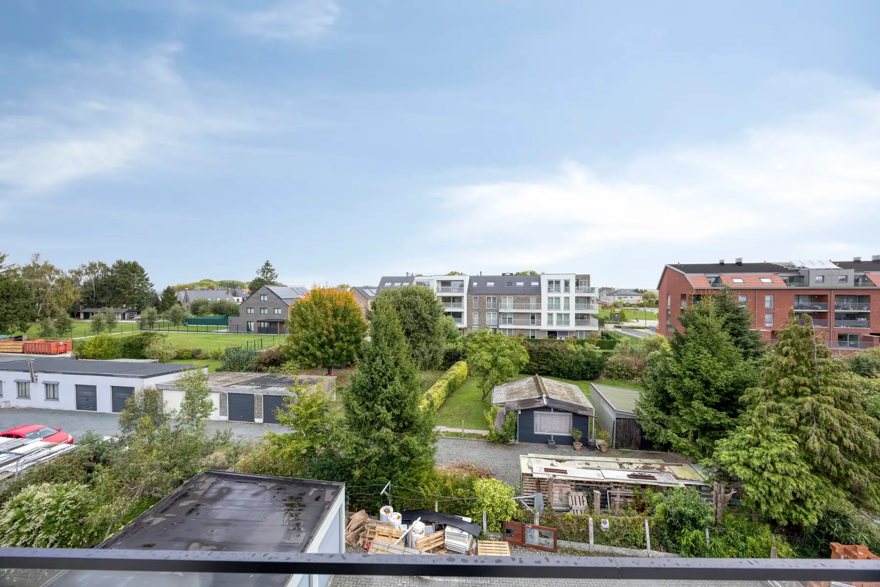 Luxueus gerenoveerd appartement met twee kamers en garage foto 21