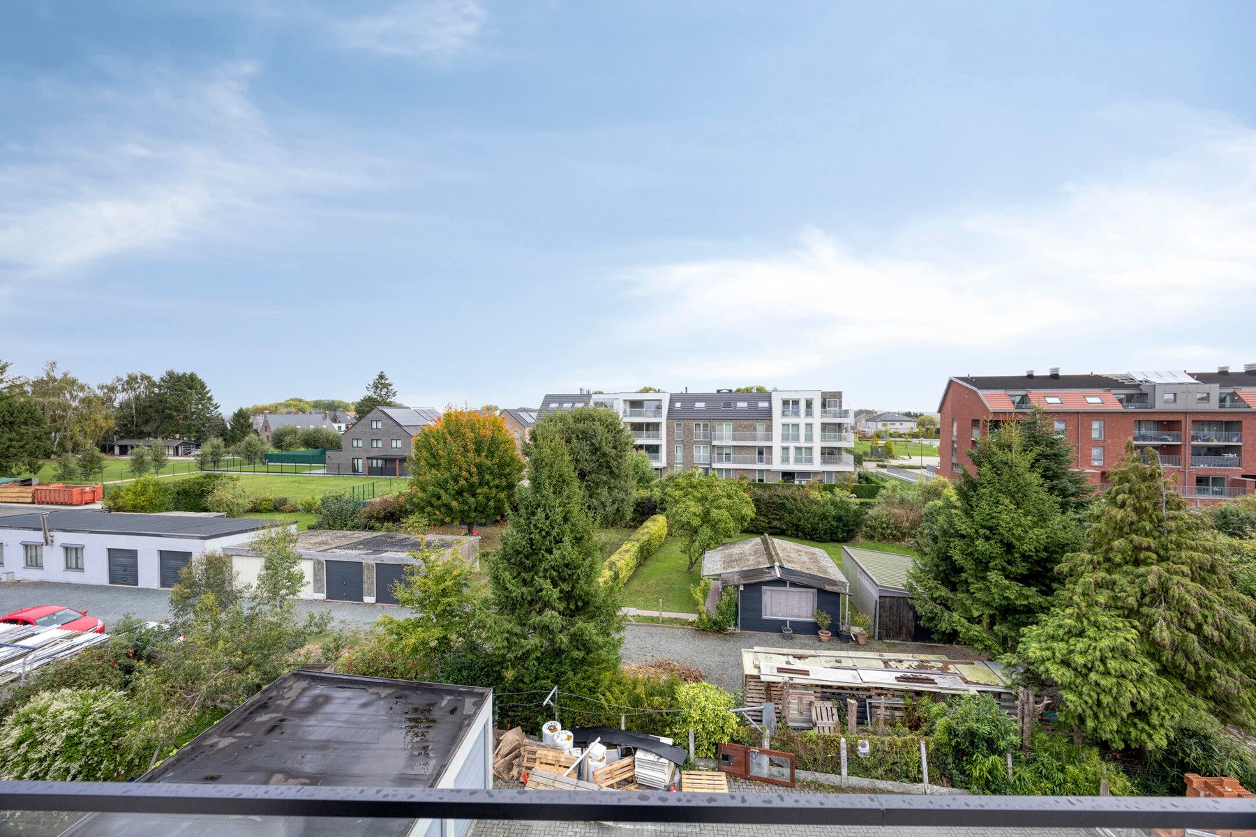 Luxueus gerenoveerd appartement met twee kamers en garage foto 21
