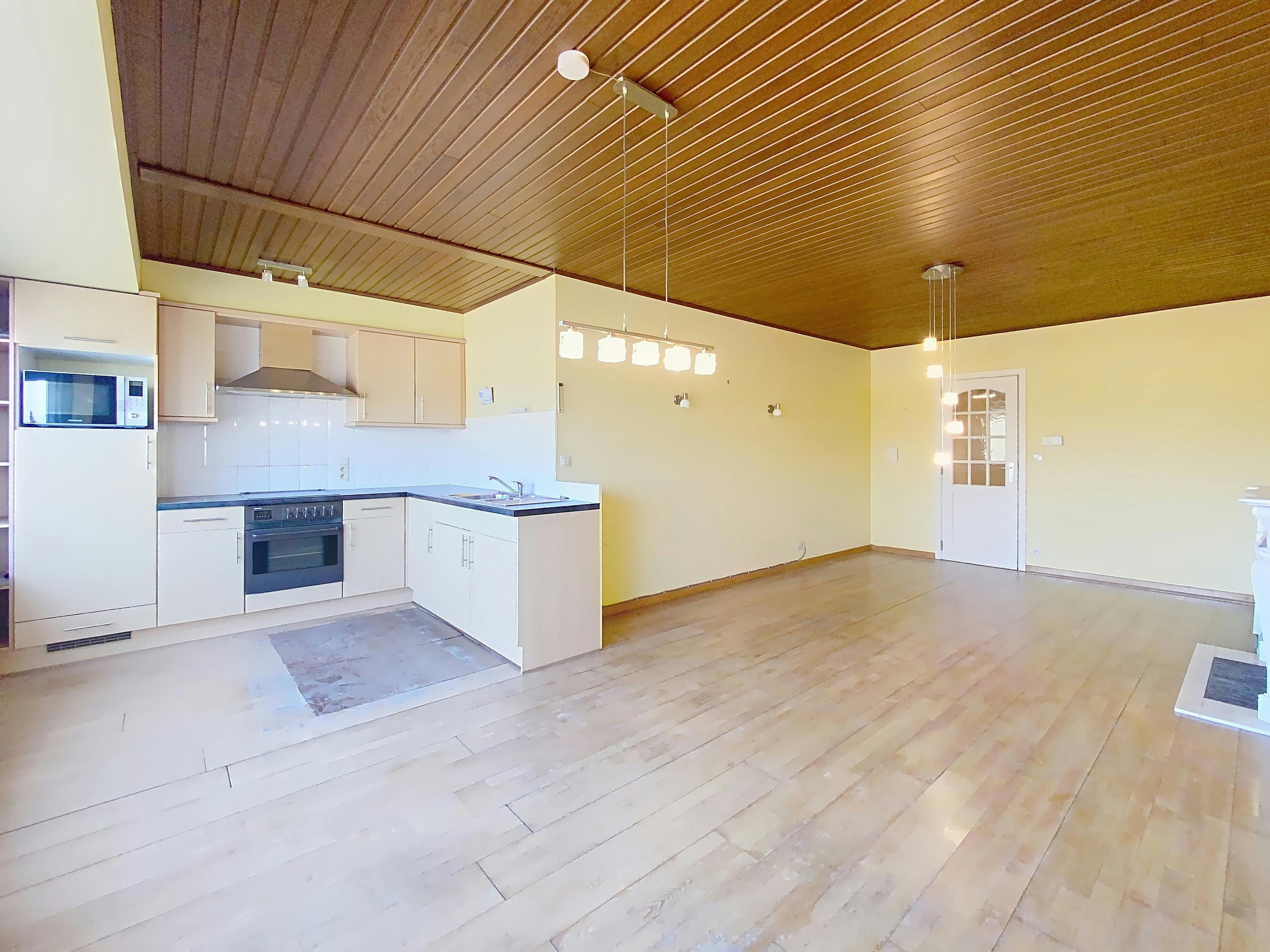 Appartement met 3 slaapkamers en garage te koop in Eeklo foto 3