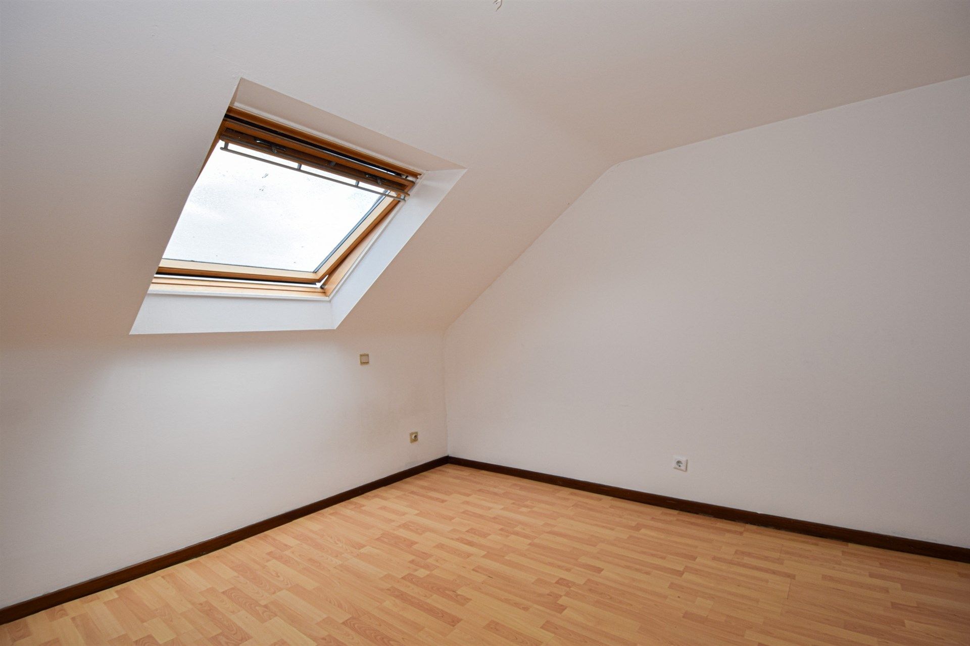 Uitstekend gelegen opbrengsteigendom bestaande uit handelsgelijkvloers + duplex appartement foto 14