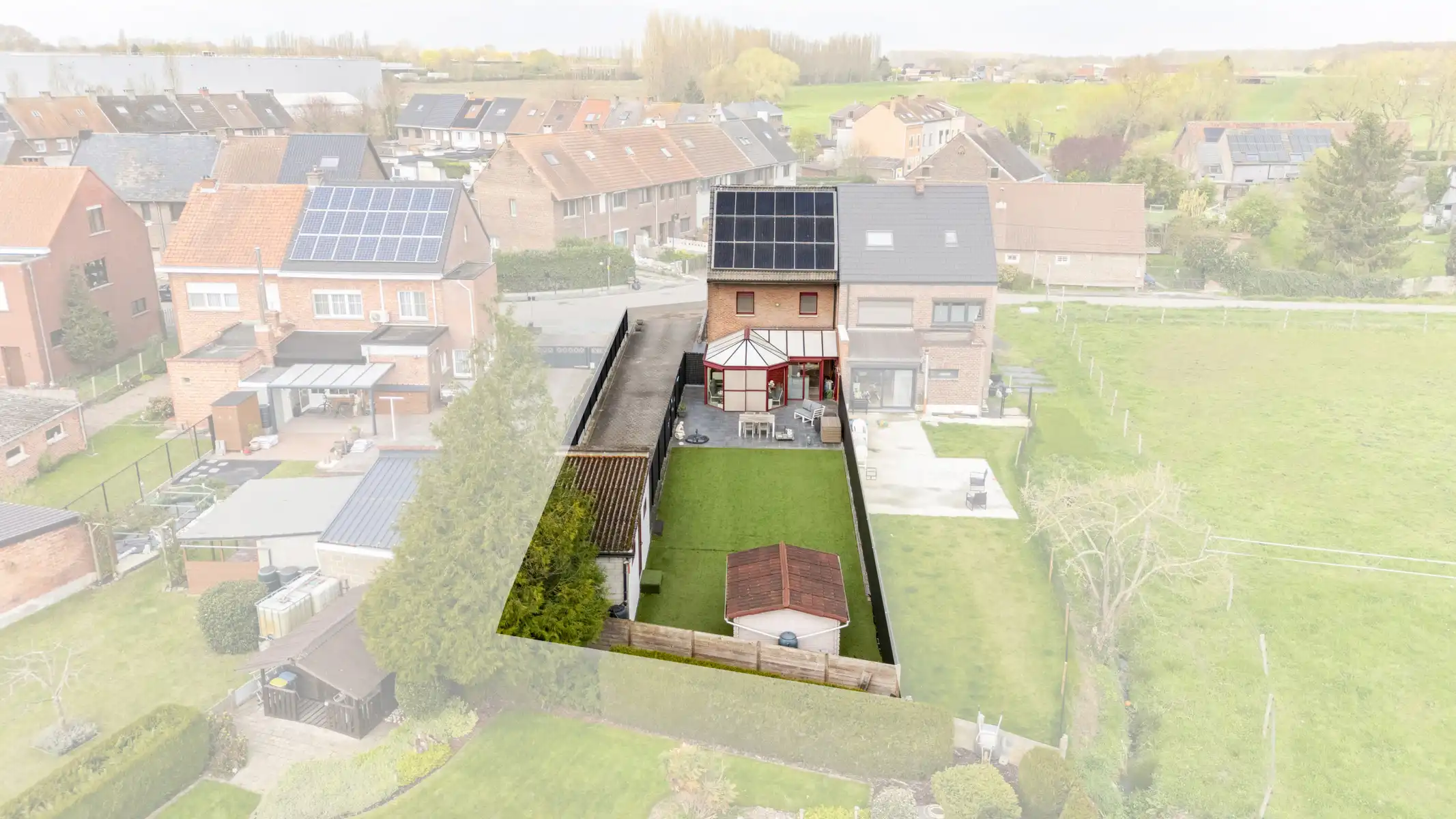 Instapklare gezinswoning met 3 slaapkamers, 2 badkamers foto 17