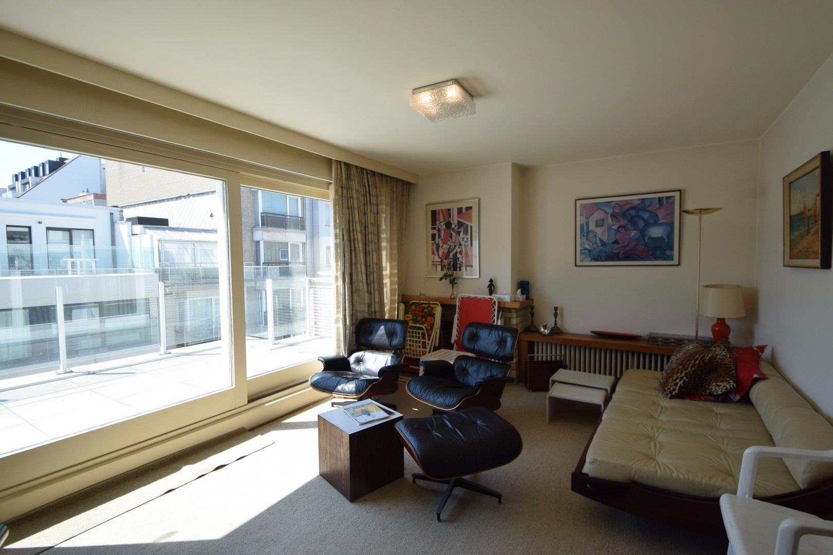 Lichtrijk appartement op een topligging met zijdelings zeezicht, vlakbij het Driehoeksplein. foto 4