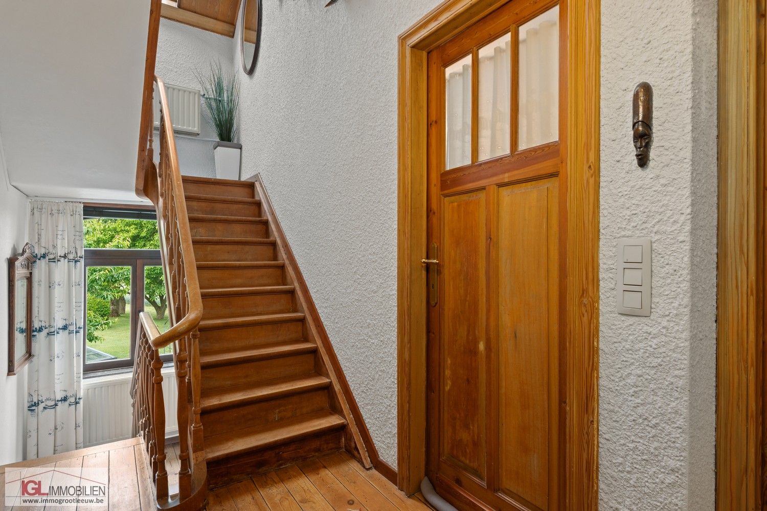 Prachtig gelegen alleenstaande woning op 14are met 4 slaapkamers & garage foto 12