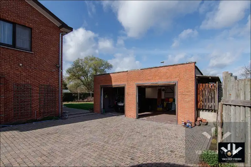 RUIME GEZINSWONING MET 4 SLAAPKAMERS foto 28