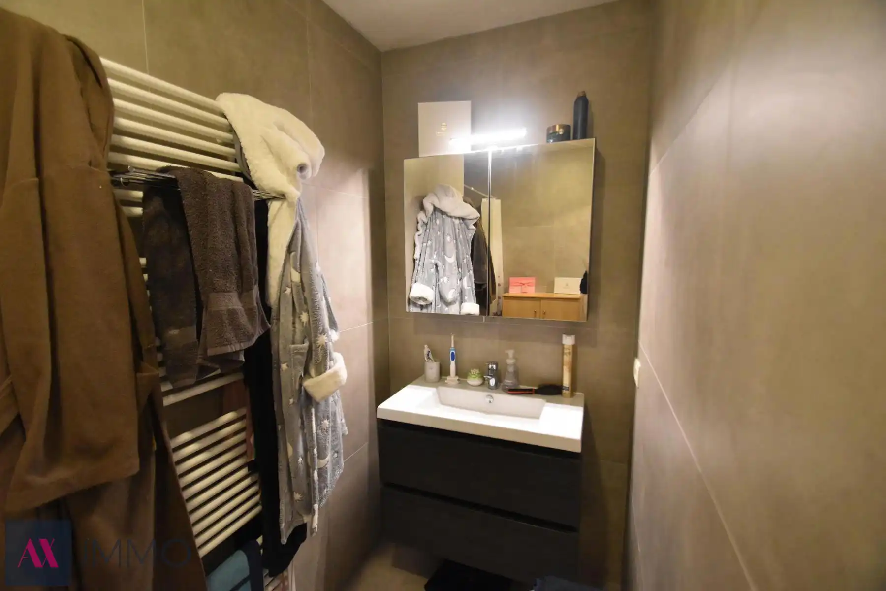 Recent, modern 2 slpk.-appartement met terras, tuin en autostplts. vrij vnf 01/05 foto 7