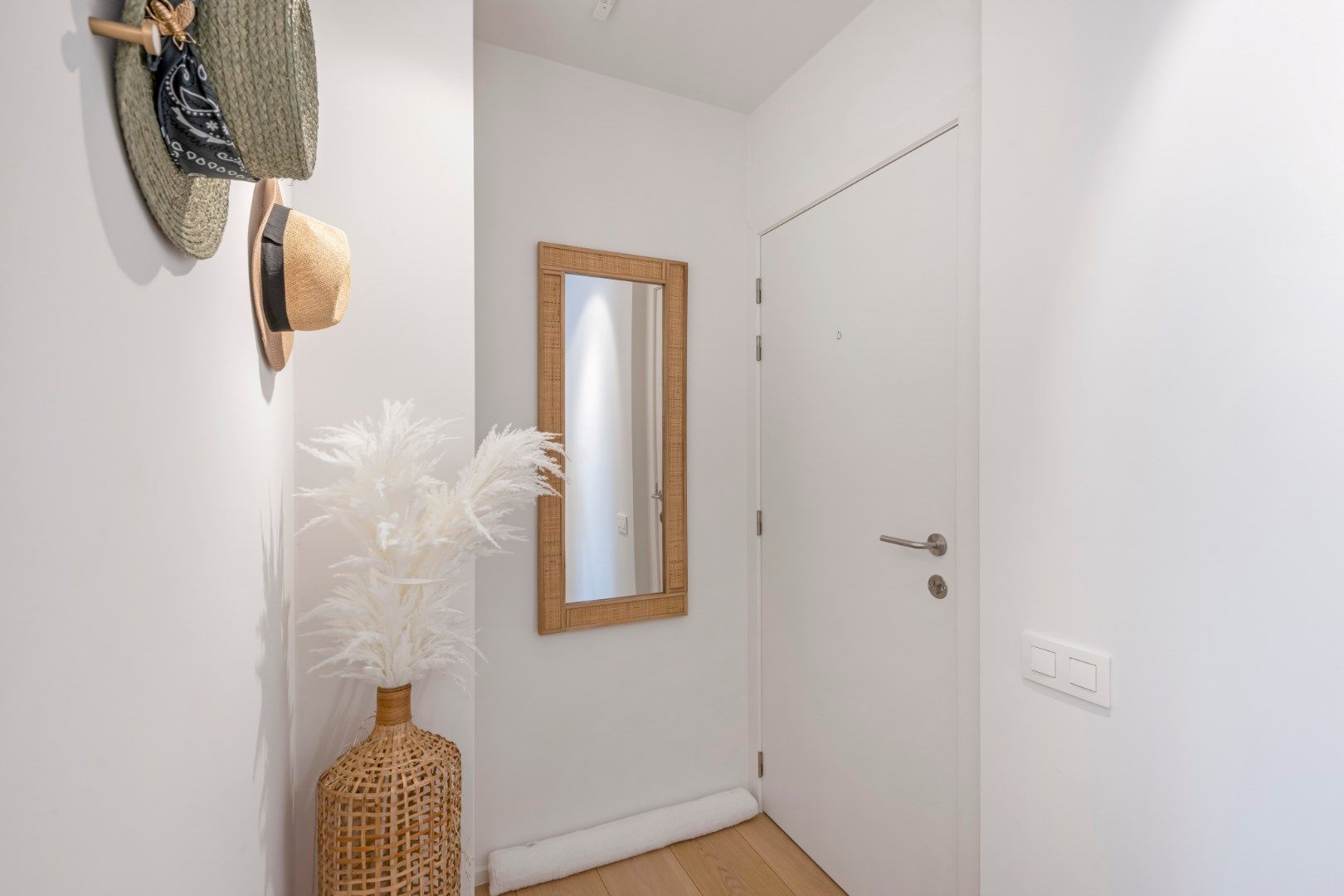 Zonnig, instapklaar appartement met prachtig zeezicht, gelegen op het Lichttorenplein. foto 18