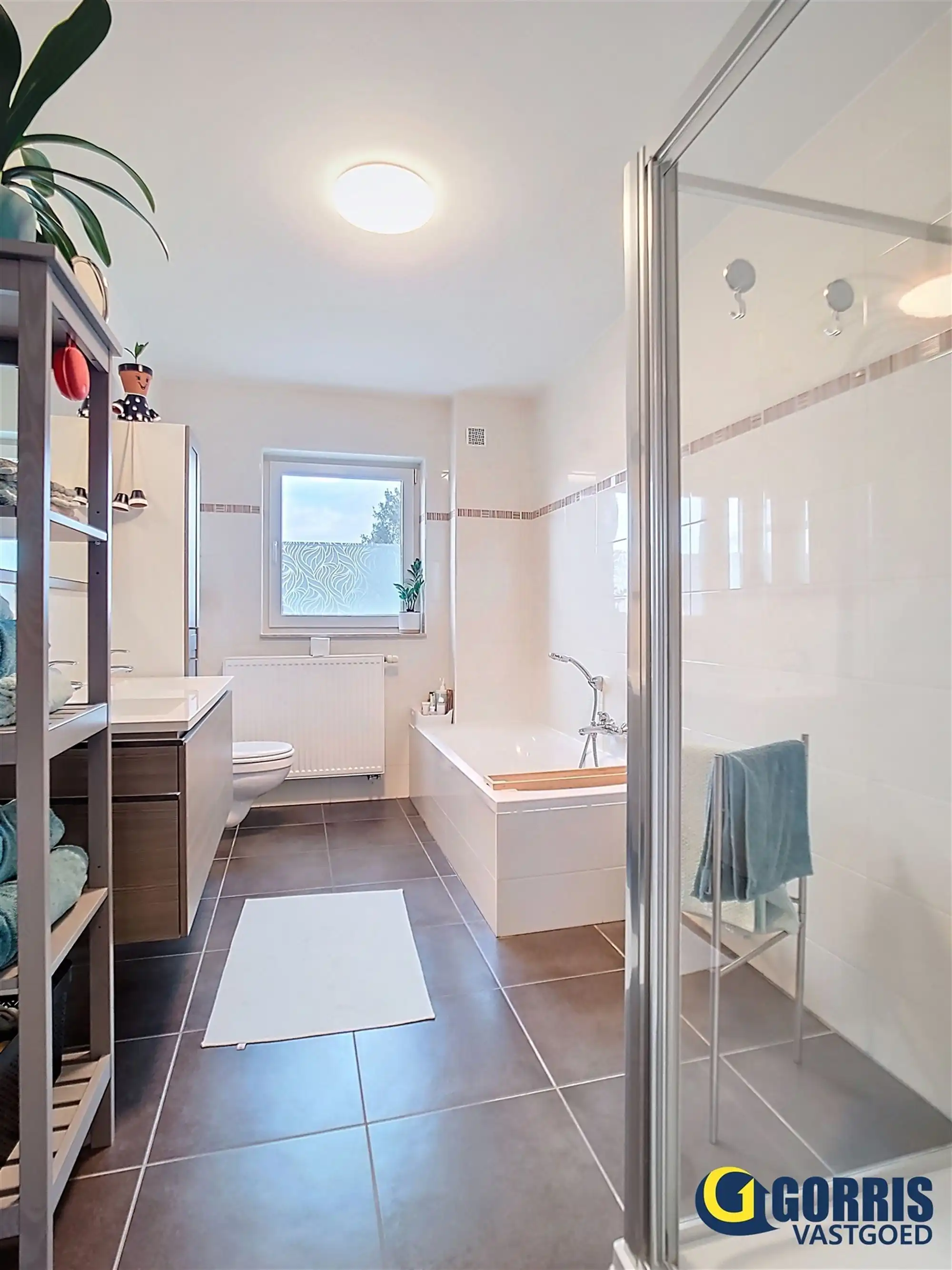 Verzorgd duplex-appartement met ruim terras foto 13