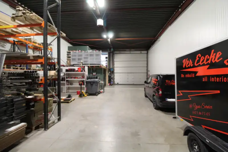 Nette atelierruimte/opslagplaats op de grens Roeselare/Hooglede foto 3