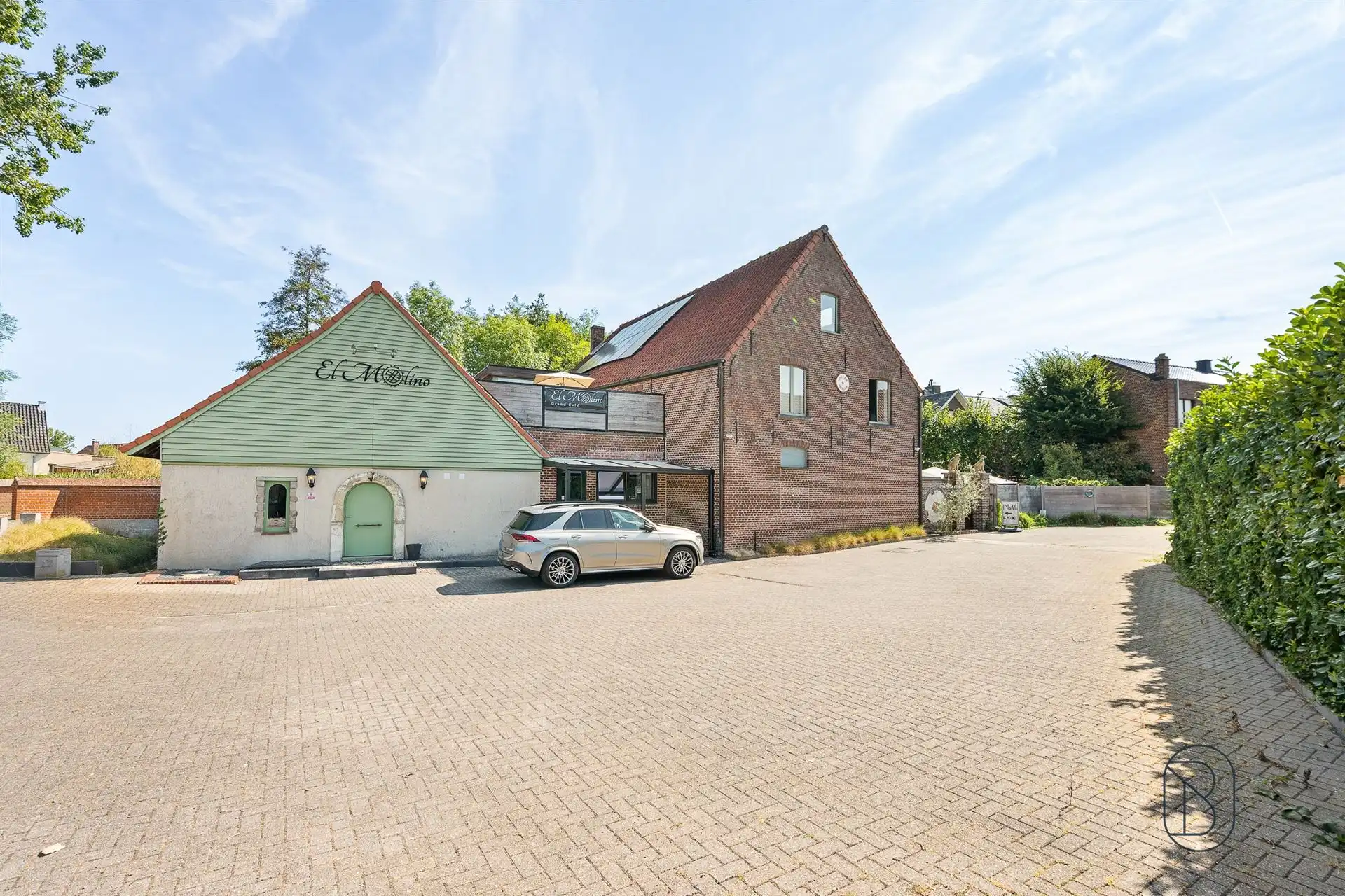Ideale charmante horecazaak met woonst!  foto 2