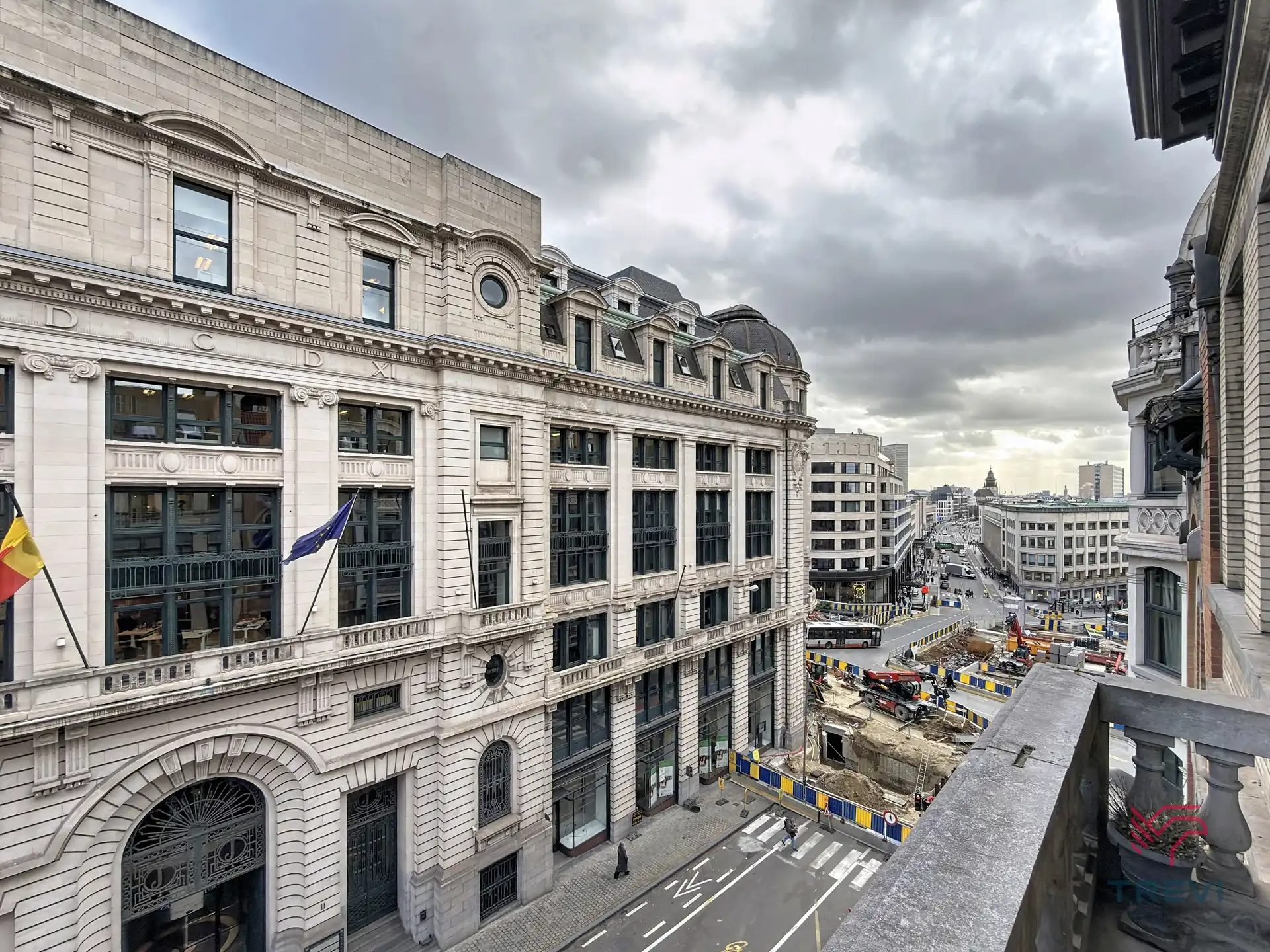Gemeubileerd appartement met 2 slaapkamers in het centrum van Brussel!   foto 21