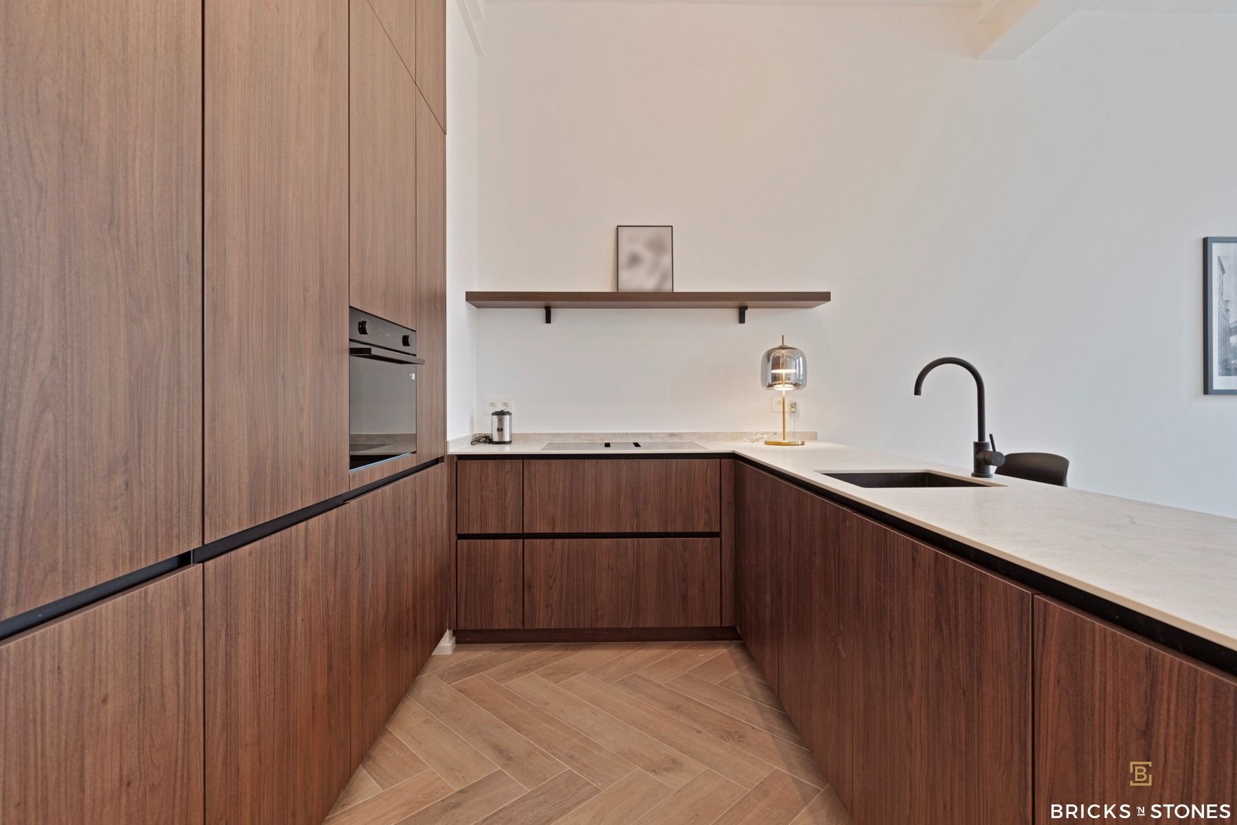 Luxueus gerenoveerd en bemeubeld 2-slaapkamer appartement  foto 5