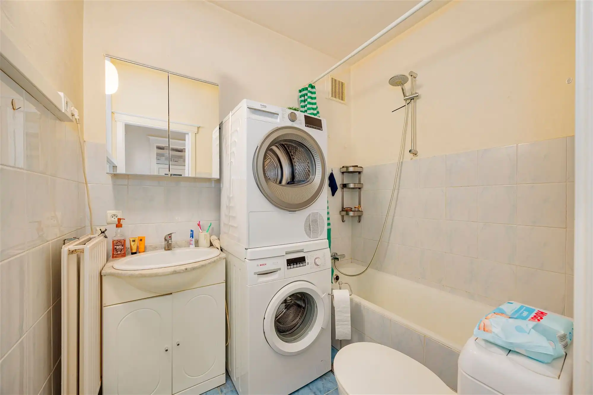 Charmant 1-slpk appartement met ruim terras in Wilrijk foto 11