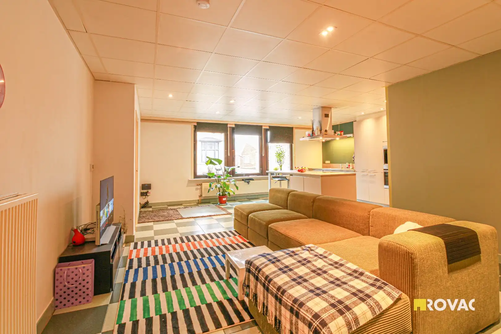 Ruim en instapklaar appartement met 2 slaapkamers! foto 3